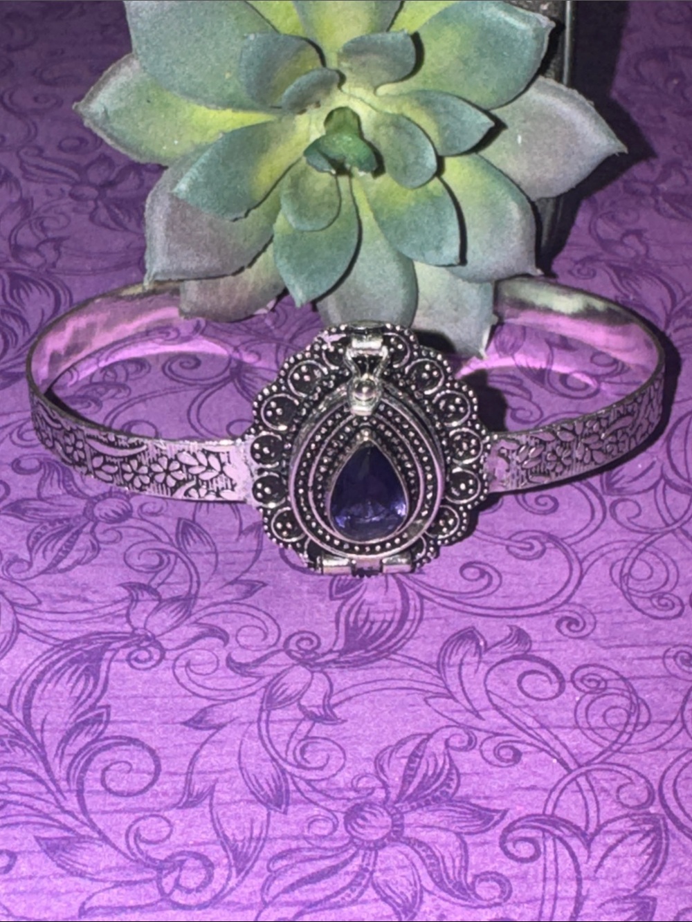 Silver Amethyst Poison Bracelet